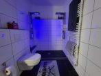 Dusche oben (dunkel) - Exklusives Gewerbe- und Wohnensemble: Moderner Kfz-Betrieb mit repräsentativem Wohnbereich