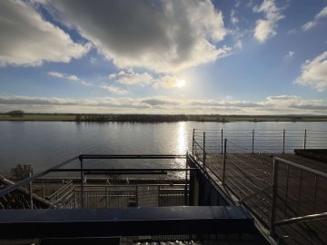 Traumhafte Maisonettewohnung mit Rheinblick, Dachterrasse & Balkon, 46446 Emmerich, Maisonettewohnung